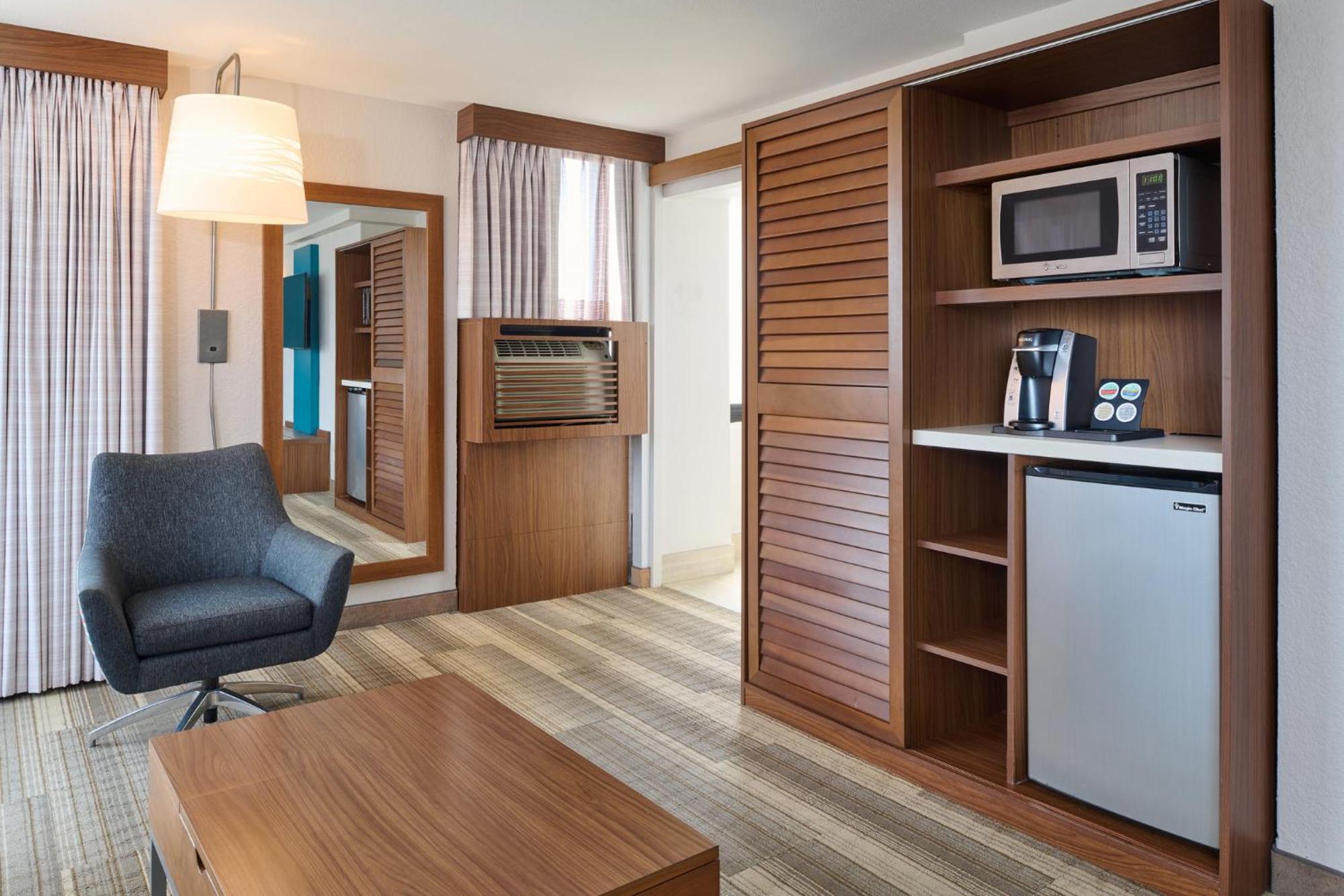 Holiday Inn Express Waikiki By Ihg Honolulu Exterior foto