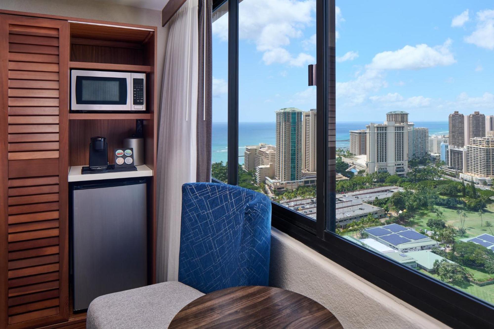 Holiday Inn Express Waikiki By Ihg Honolulu Exterior foto